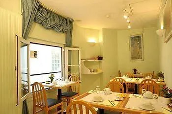 Royal Bastille Hotel 2*