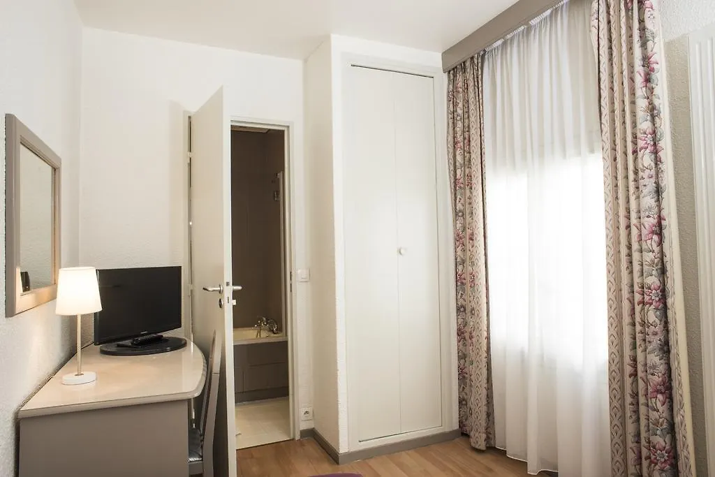 Hotel Royal Bastille 2*