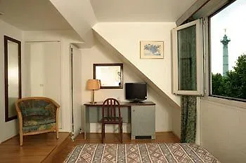 Royal Bastille Hotel 2*